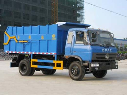 東風(fēng)145對接式<a href=http://www.hqcaifu.cn/ljc target=_blank class=infotextkey>垃圾車</a>出廠圖片