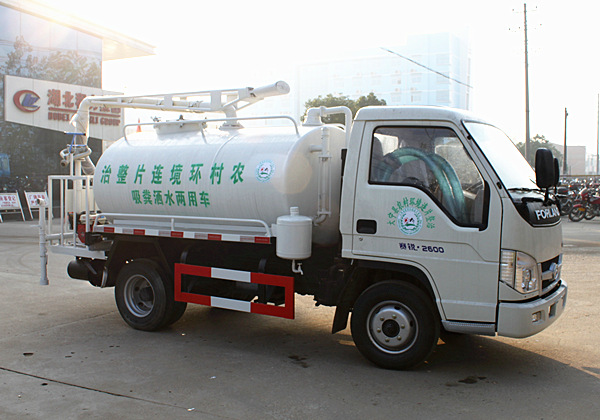 吸糞帶灑水車(chē)